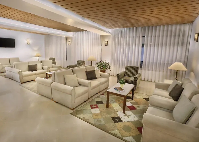 Santo António De 3* Fátima